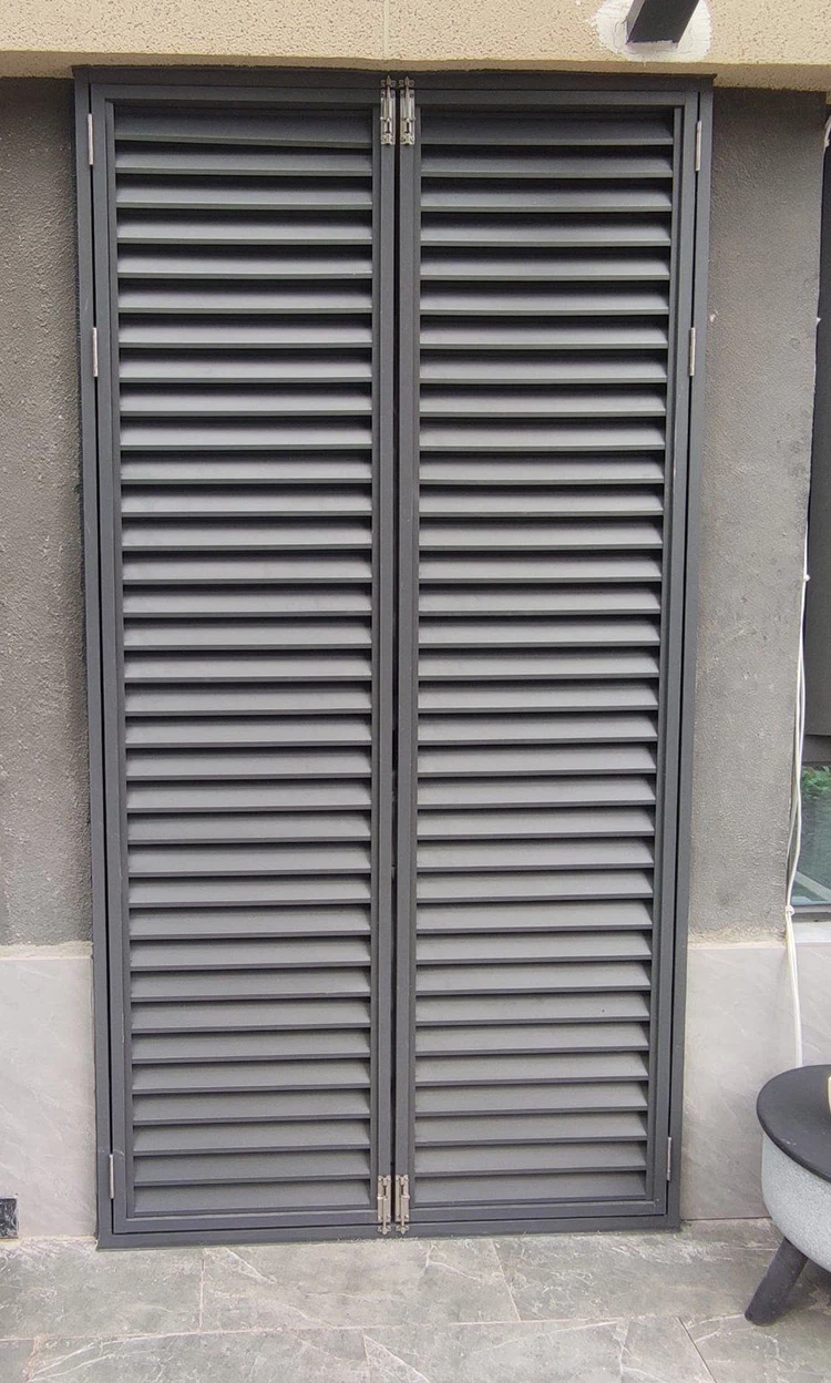 Portes à persiennes aluminium
