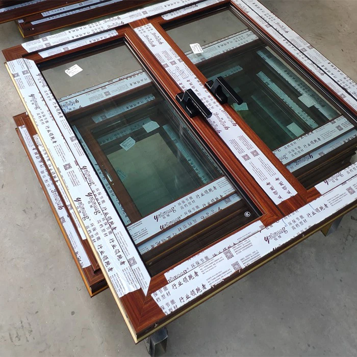 Fenêtres aluminium fines aspect bois