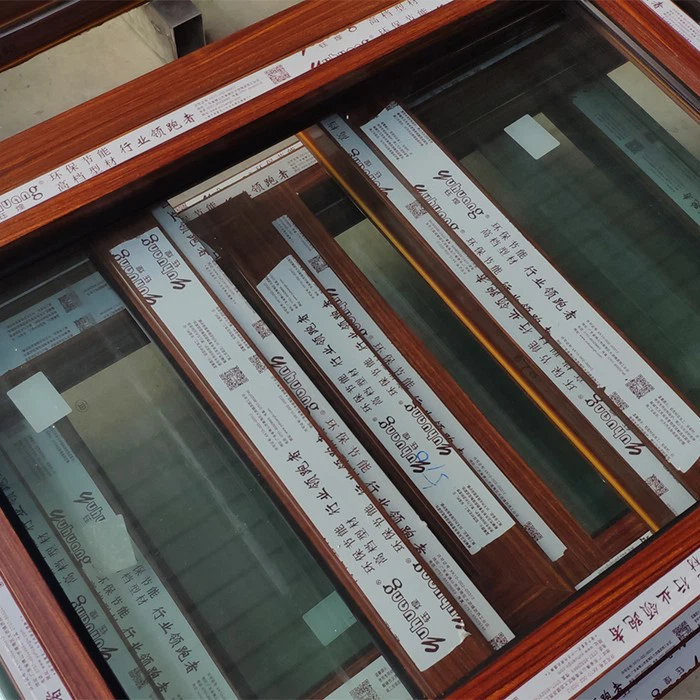Fenêtres aluminium fines aspect bois