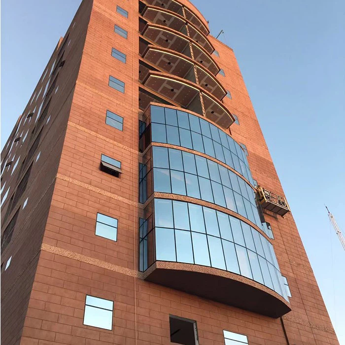 الجدران الزجاجية الخارجية
